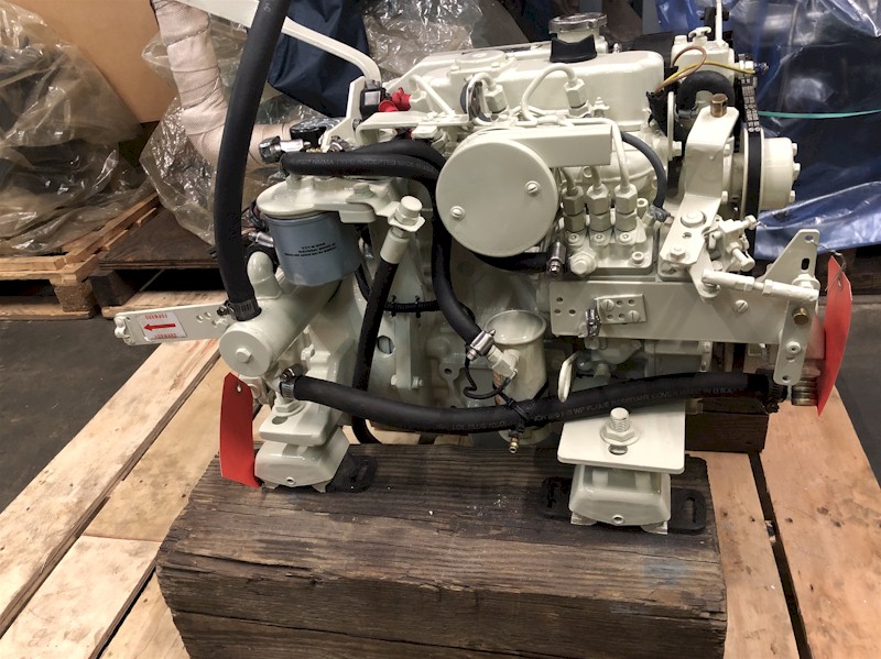 Universal M3-20B Marine Diesel Engine