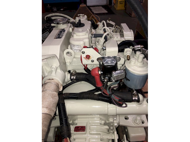 Universal M3-20B Marine Diesel Engine