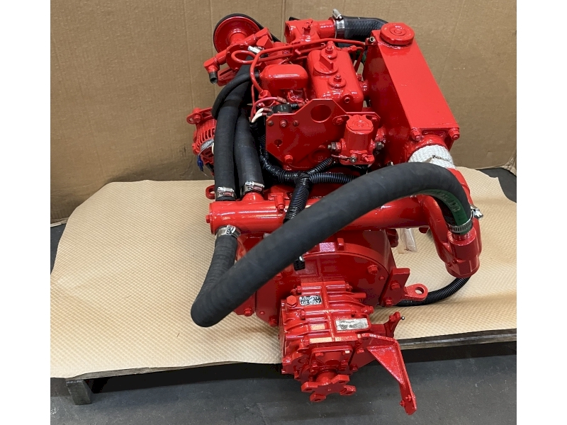 Universal W10-2 Marine Diesel Engine