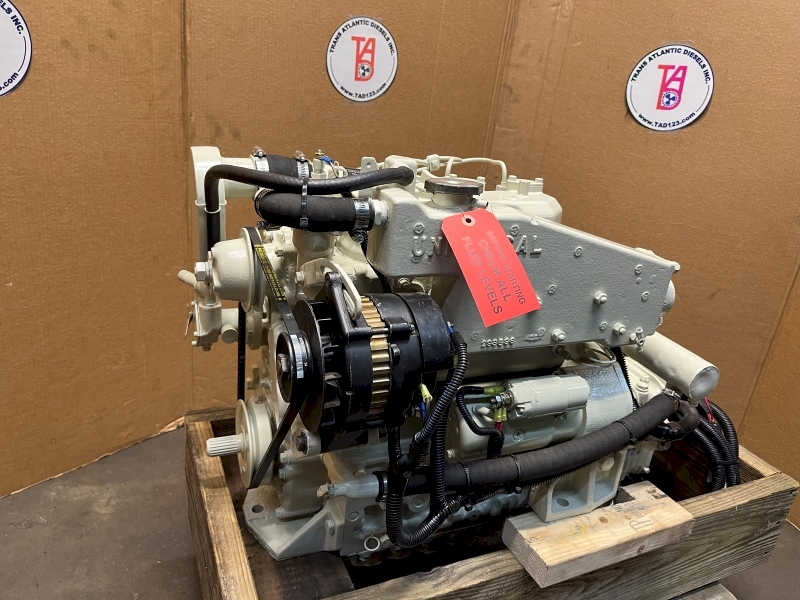 Universal 5424 Marine Diesel Engine